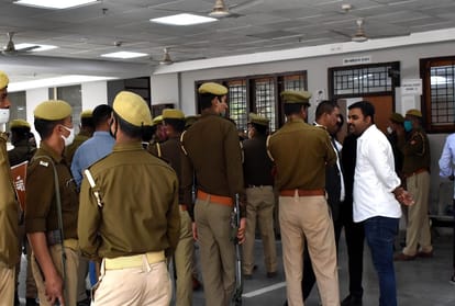 Former MP Dhananjay Singh surrenders mpmla court at Prayagraj, sent to jail