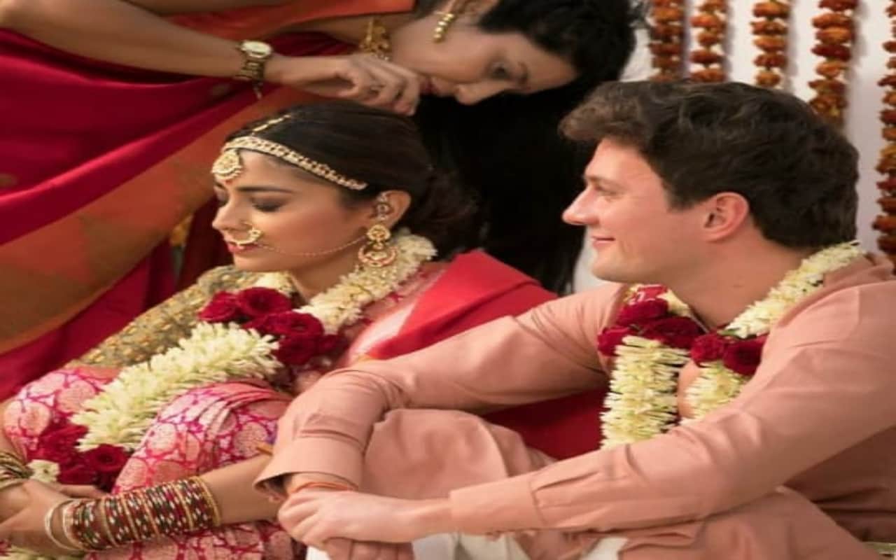 shreya saran shared quality time photos with husband andrei koscheev said lift me up baby