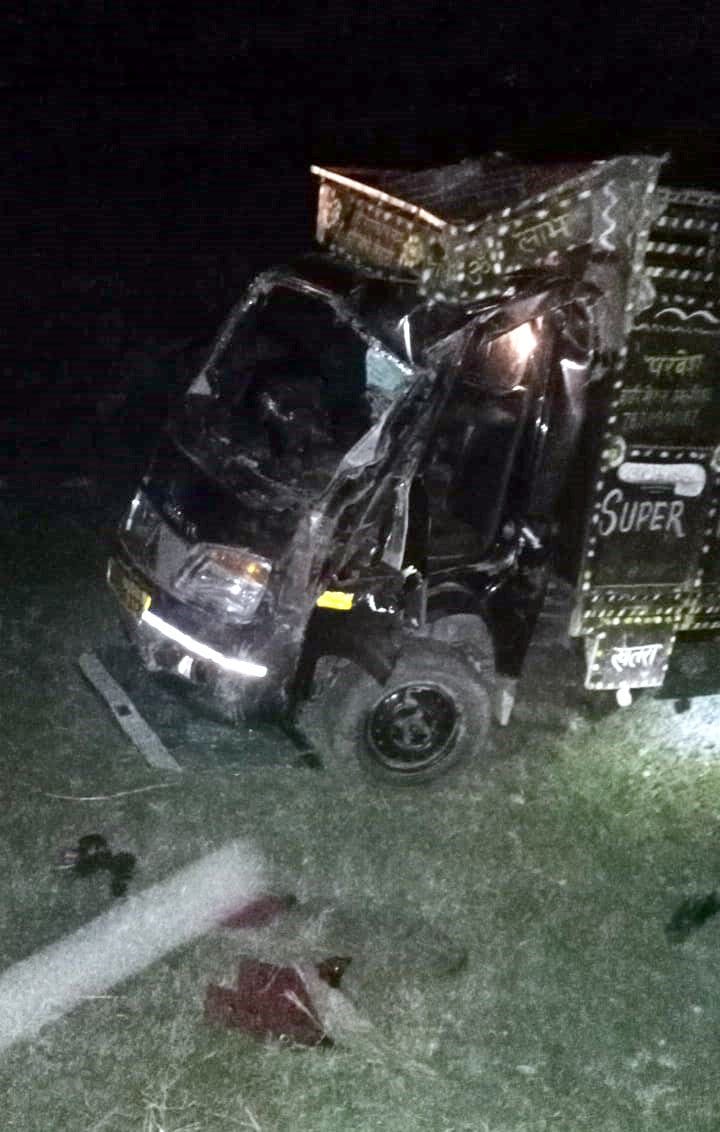 Aligarh: Tempo three overturned on Anupshahar Road, 31 injured