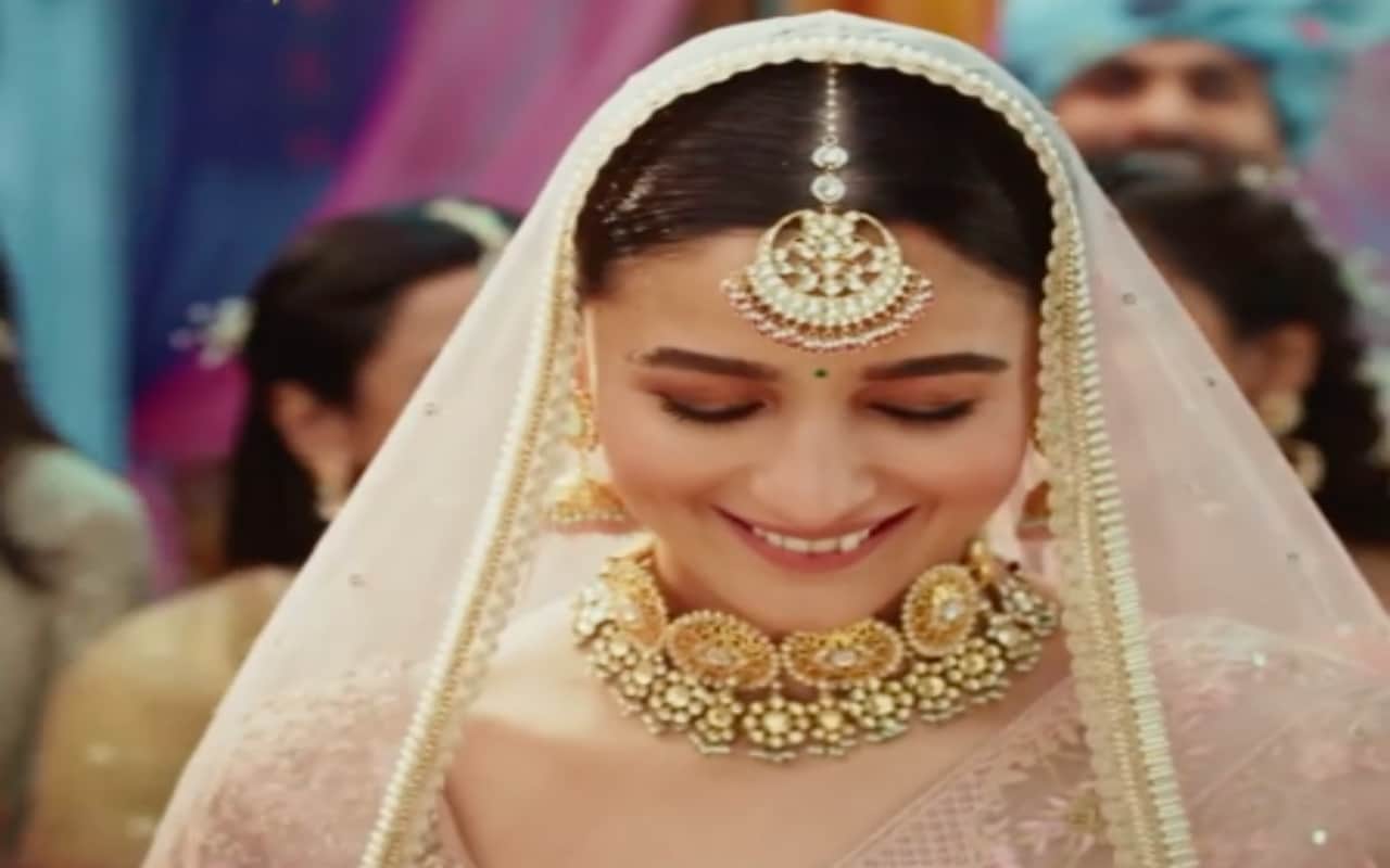 Alia Bhatt Bride Pink Lehenga Photos shared on instagram gone viral