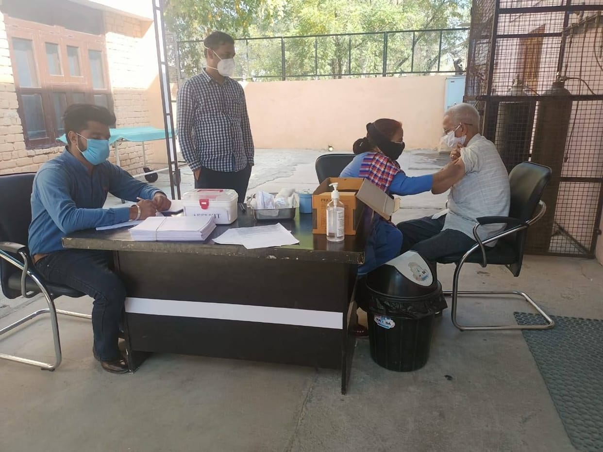 211 elderly and two patients suffering from serious illness received vaccine