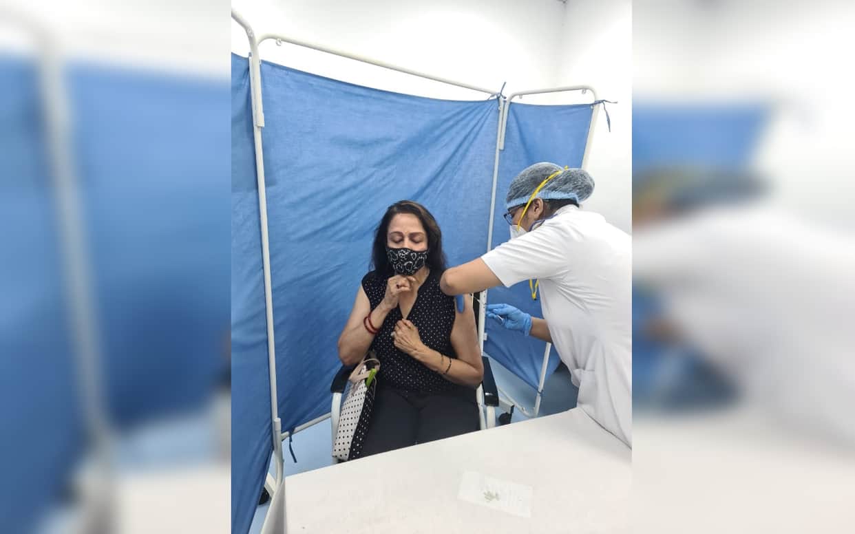 hema malini has taken covid vaccine along with the public at Cooper Hospital