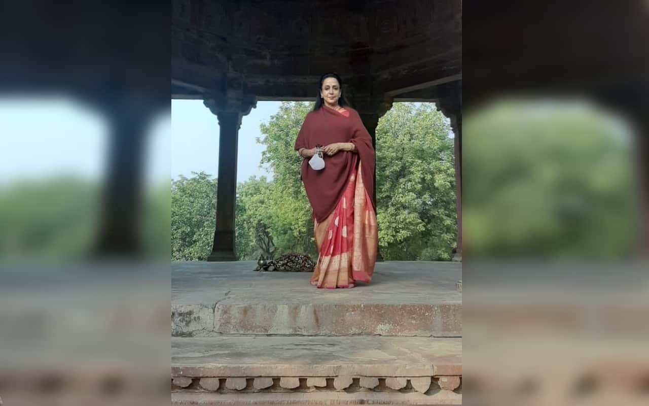 When Hema Malini revealed how producers' wives would make fun of her sarees