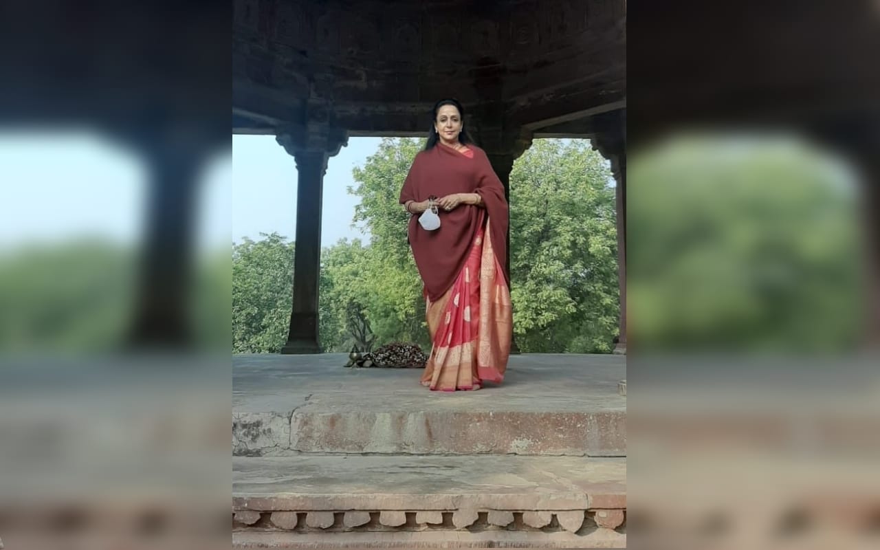 When Hema Malini revealed how producers' wives would make fun of her sarees
