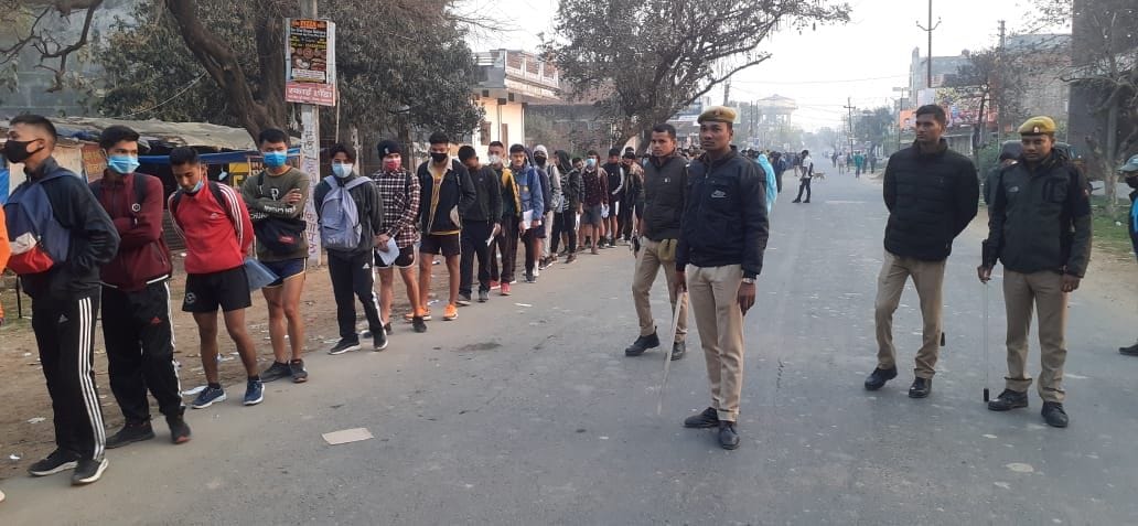 Youth gets admission in the presence of police