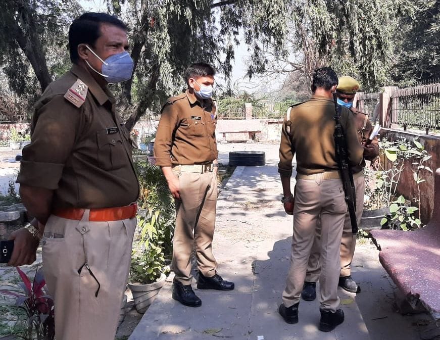 Lover couple dies by consuming poison