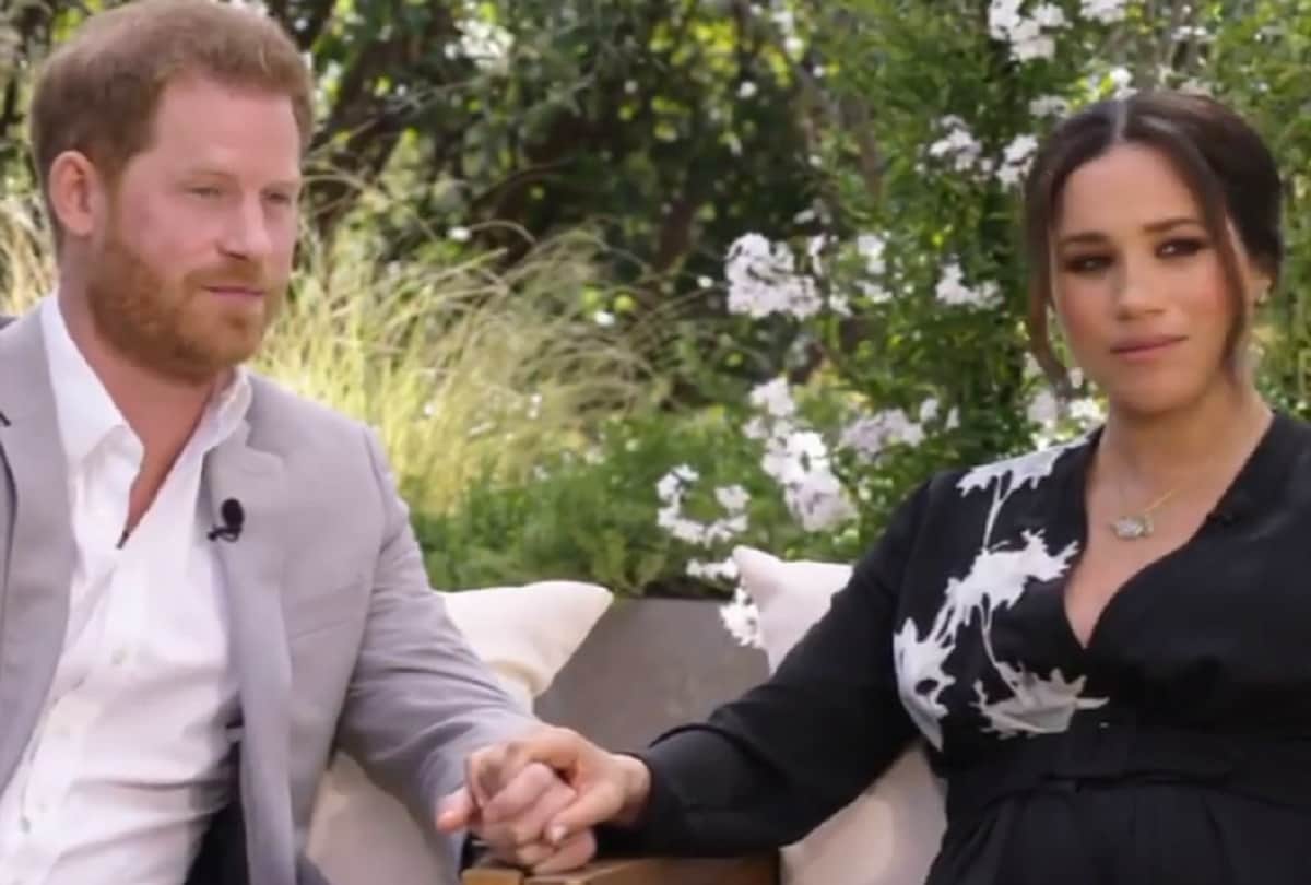 meghan markle maternity fashion on the top wearing worth 3 lakh dress in oprah winfrey interview