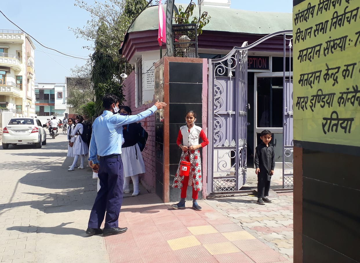 Private schools spend 4 lakhs annually on security, government budget is zero