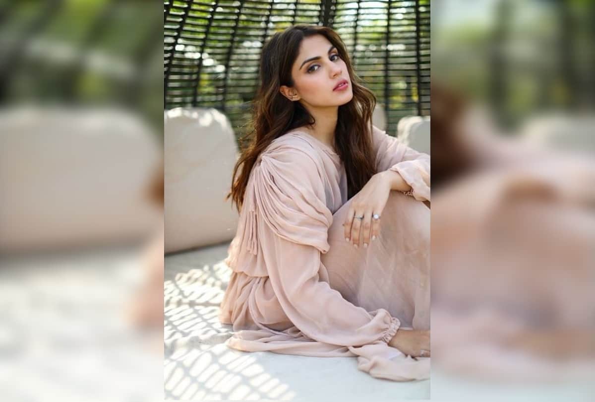 Rhea Chakraborty shares an inspirational quote about Rhea Chakraborty shares an inspirational quote about surviving hardships: