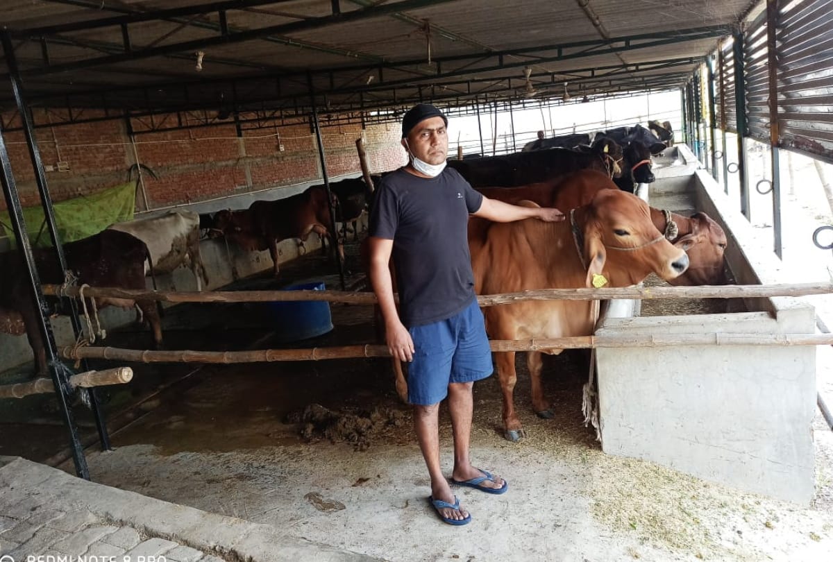 engineer became Gosevak after leaving his job abroad