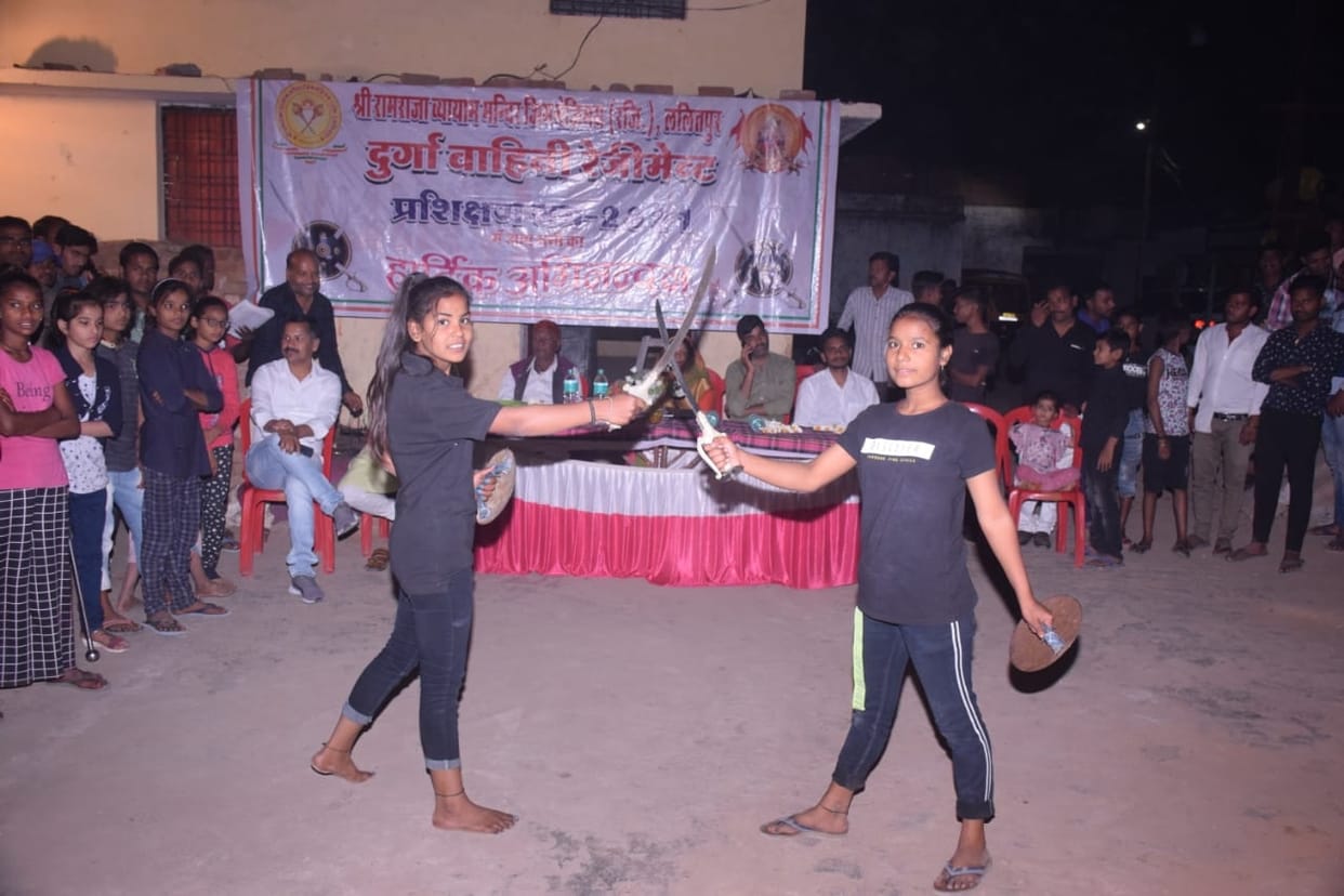 lalitpur-girls take tips of self defence.
