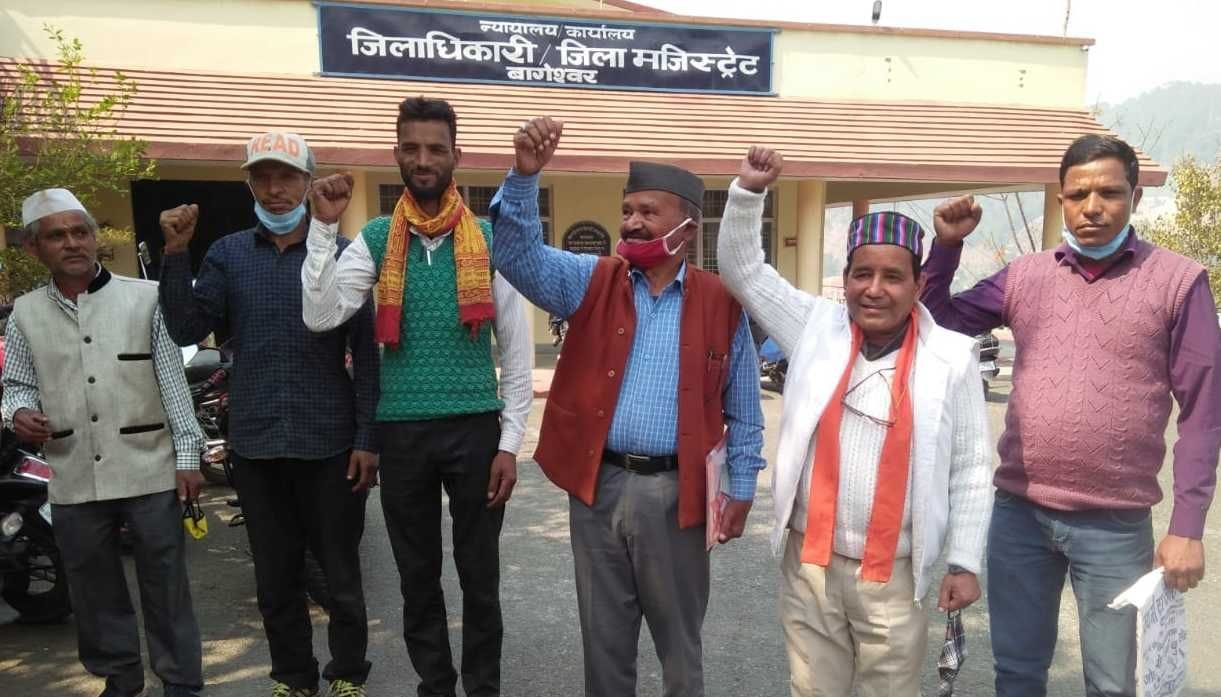 Villagers protest against the arbitrariness of Loniv