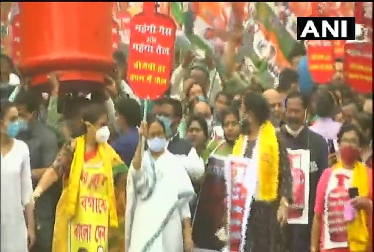 Mamata Banerjee West Bengal Assembly Election 2021 News:  protest against lpg gas cylinder price in siliguri