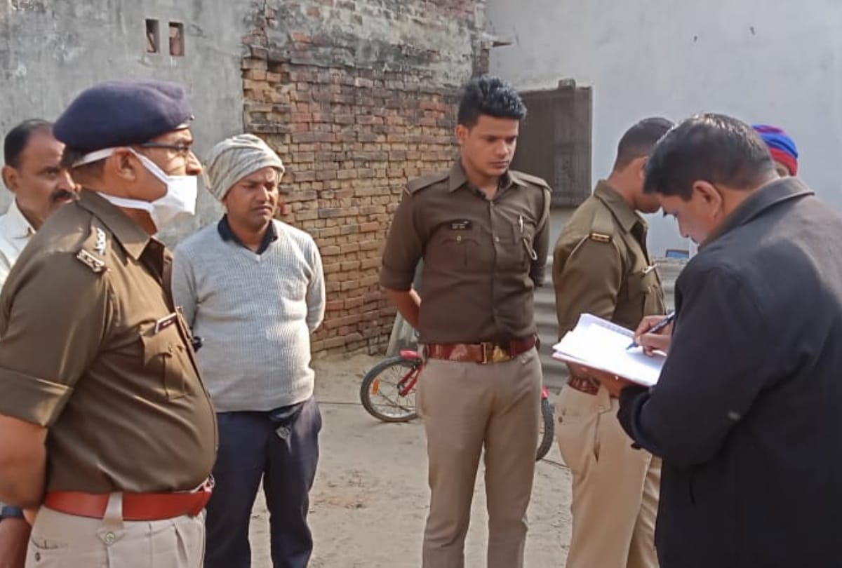 man injured after attack on knife in deoria