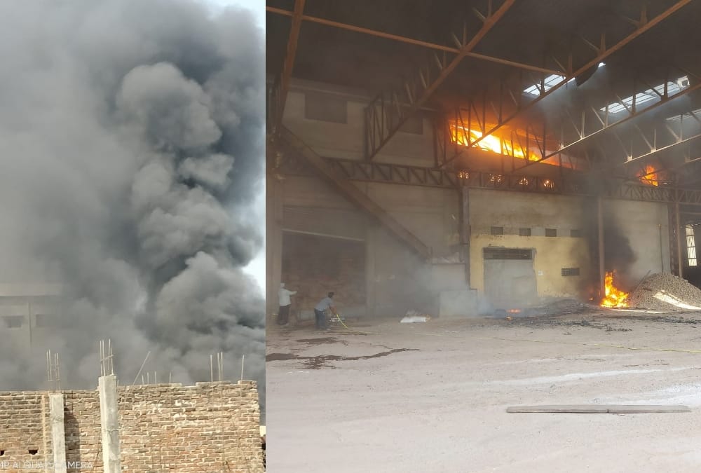 Fire broke out in a flour mill in Mohanlalganj.