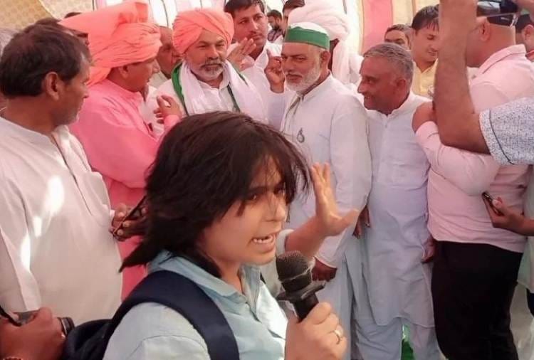 Girl who ask questions to Rakesh tikait will be honor on International Women Day