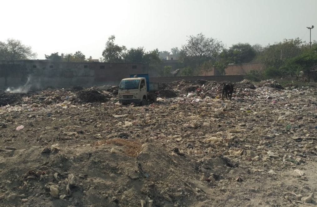 Palika wasting garbage in the plot