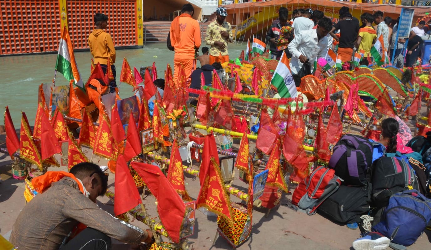 Haridwar Kumbh Mela 2021: kanwad devotee rush in haridwar, photos