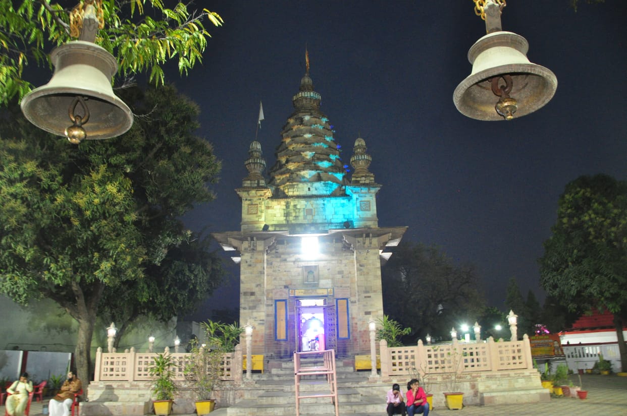puchap nakchatr me huya siddhewar mandir ka nirman