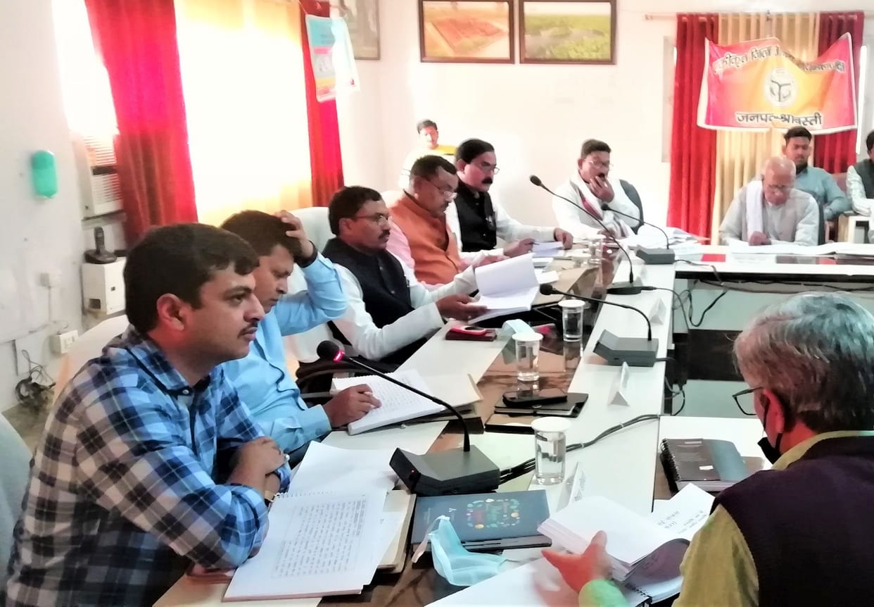 Work with team spirit for the development of the district
