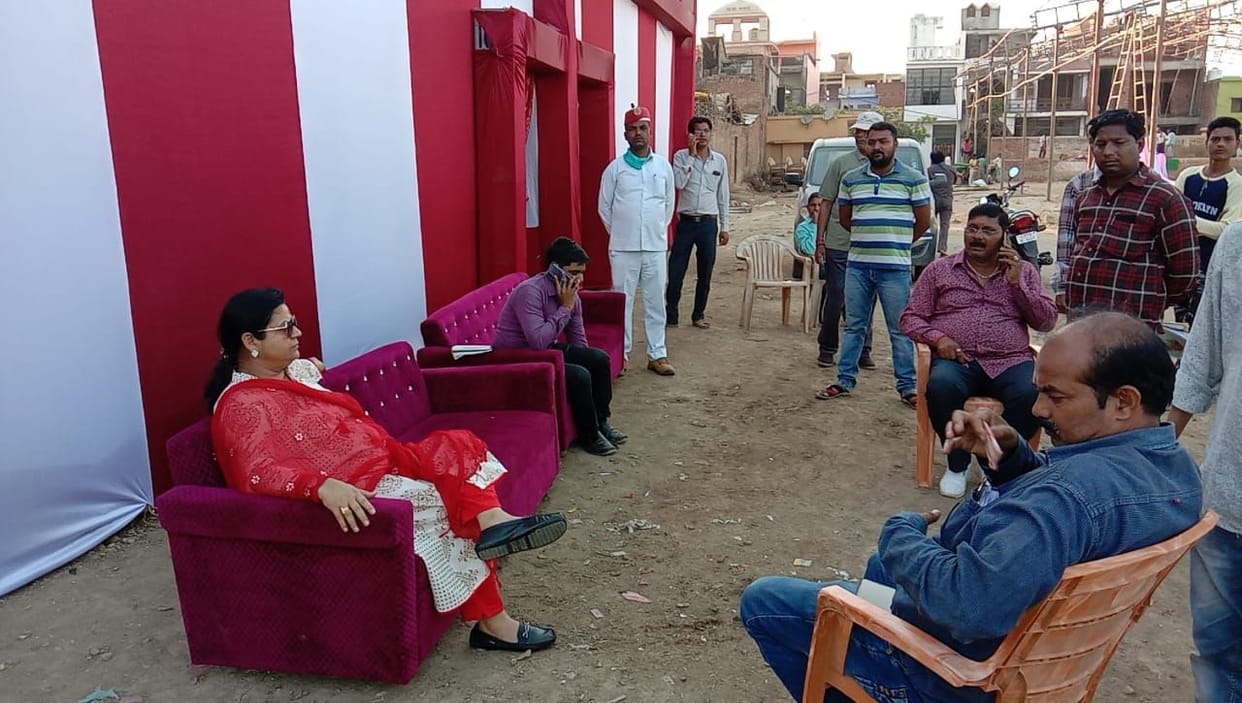 auraiya pradarshini  start today