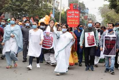 पश्चिम बंगाल के कोलकाता में टीएमसी अध्यक्ष ममता बनर्जी निकालेंगी रैली