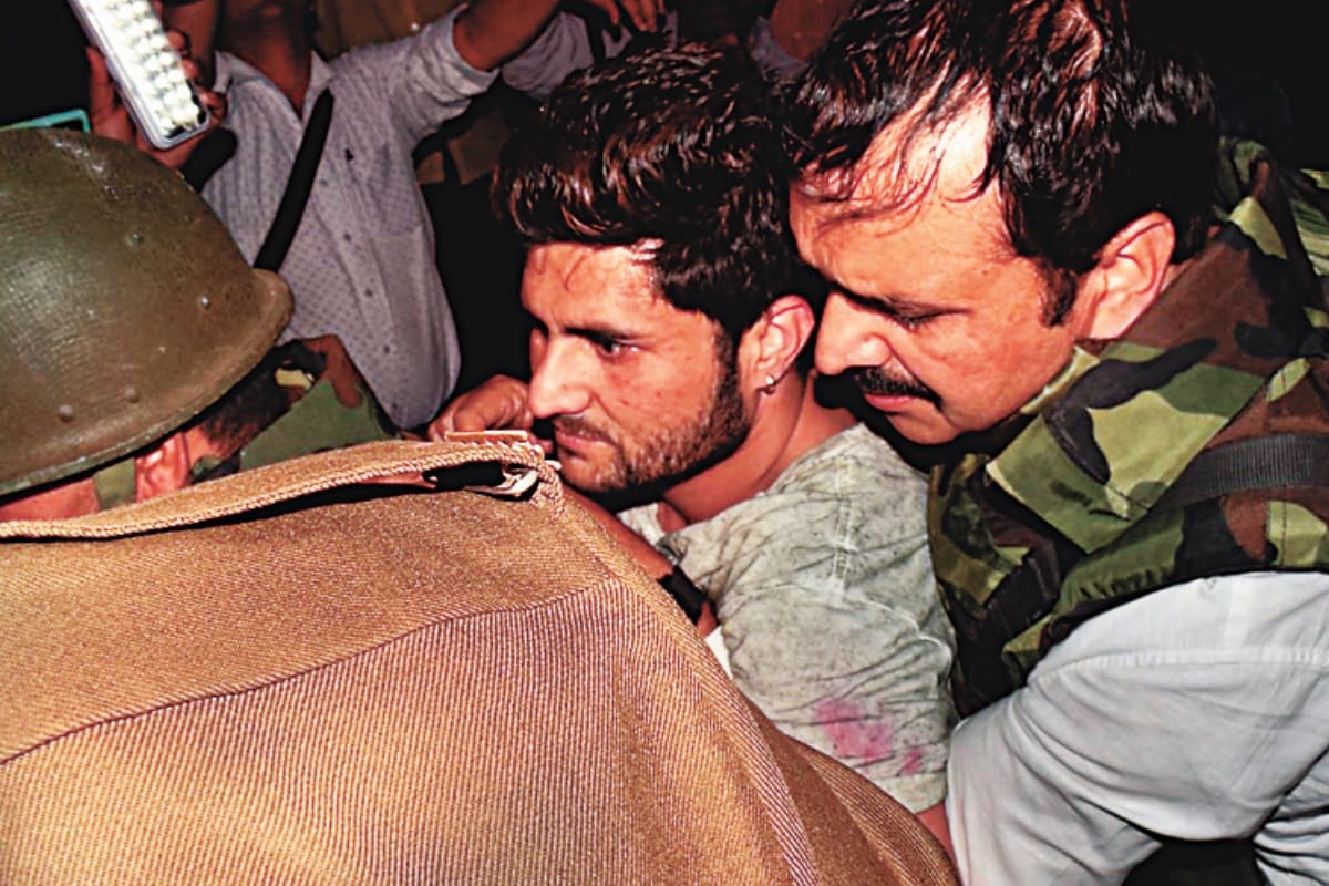 Son shot dead his Father for not giving one crores in Meerut, arrested