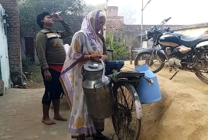 International Women's Day: Sheela Bua Sold Milk On Cycle After Death Of Husband And Parents