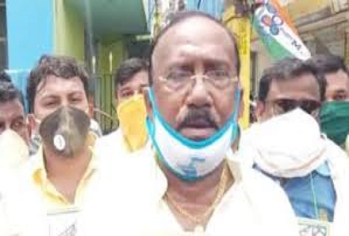 Assembly Election 2021 :  No votes no water and electricity Bengal minister Tapan Dasgupta threatens voters TMC threat