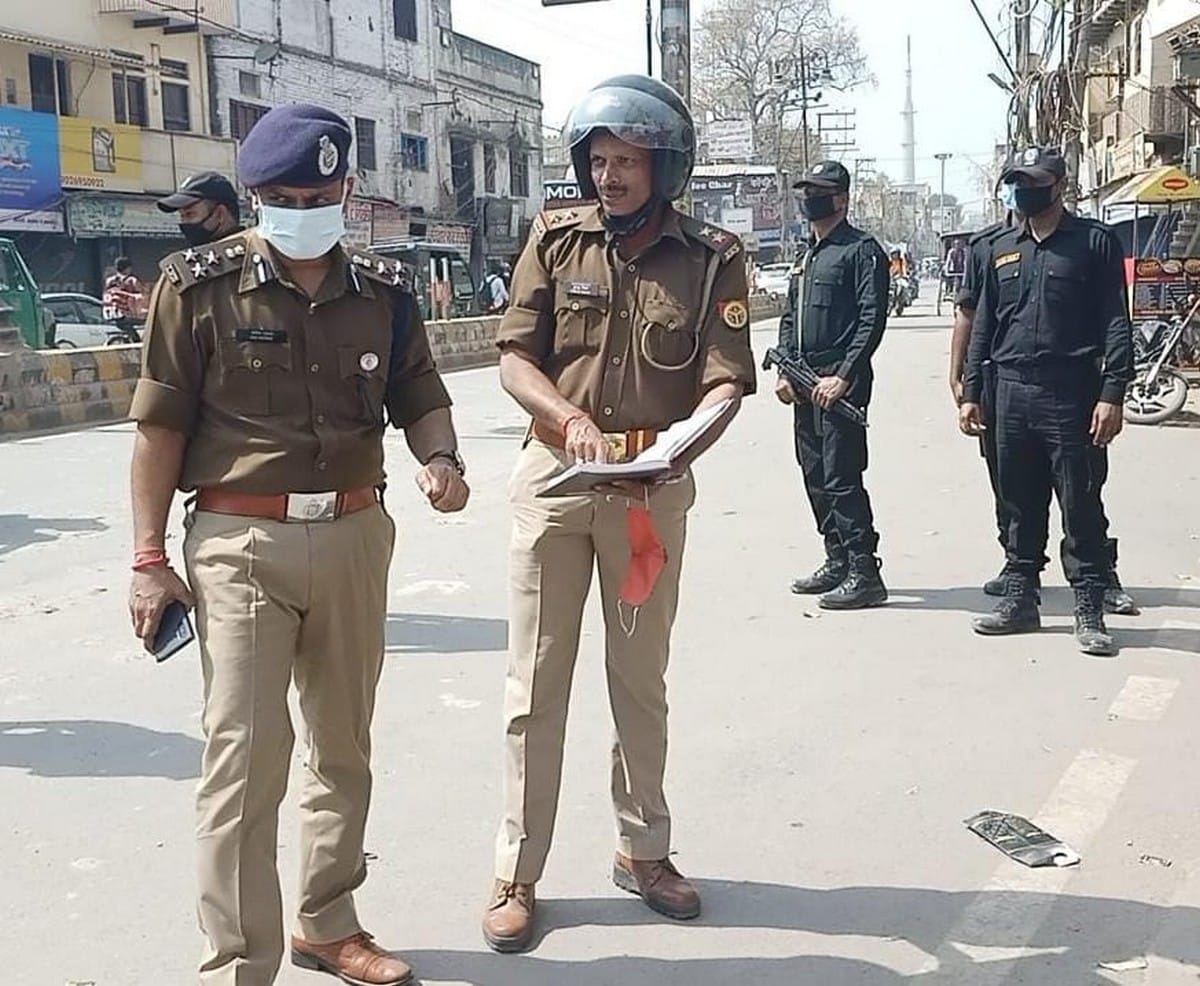 Tea seller gun shot in nadesar in varanasi