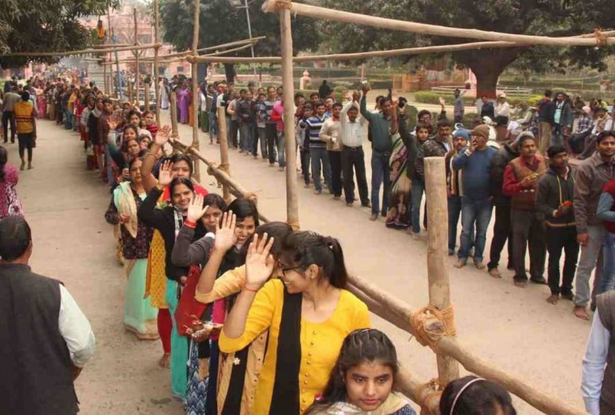 Mahashivratri: kashi vishwanath jhanki people see from all four entry gates 10 asp handle security system and LED screens arrangement 