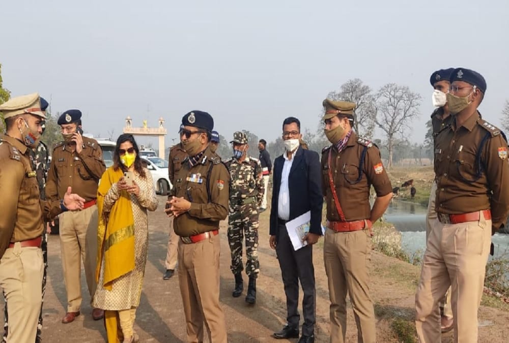Uttarakhand News: DGP Ashok Kumar inspected India Nepal border in  banbasa