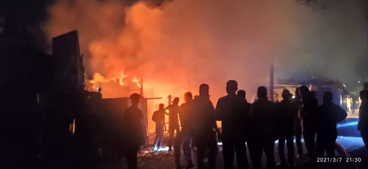 Hathras: Fire in the junk of vehicles