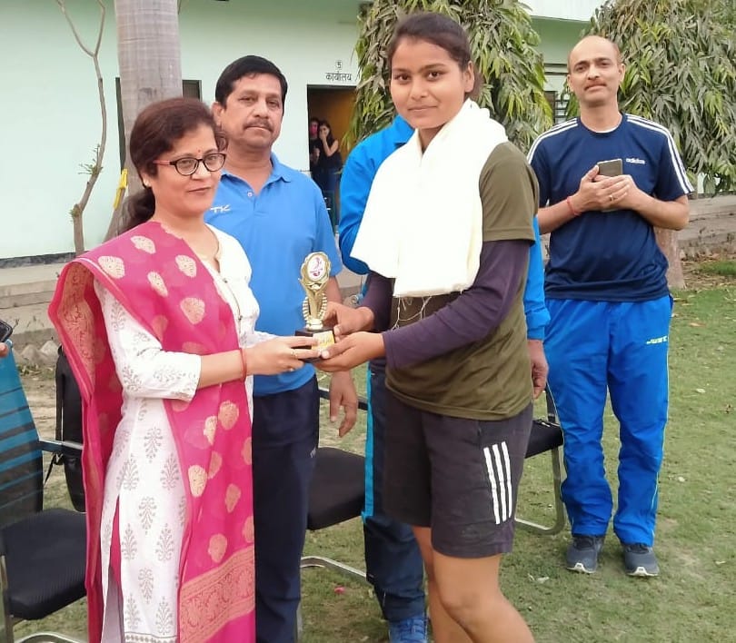 Two women players honored for bravery