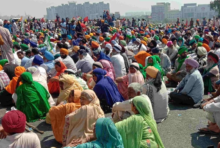 Now Farmers pressuarized MLAs to vote against Haryana Government in Haryana Vidhansabha