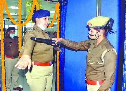 Strong security at the airport on the first day of flight