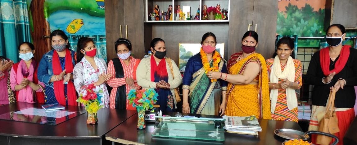 Greeting women power