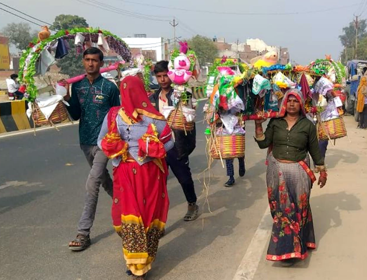 devotees of rajsthan reaching the gangaghat