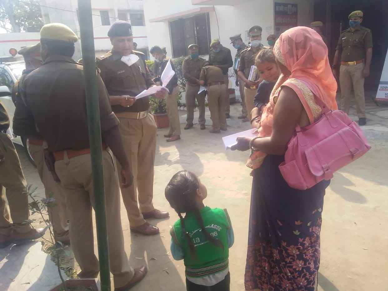 women meet sp give complain