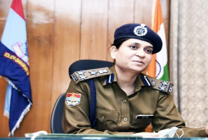 International women's day : Women power became rock in disaster four officers showed their sensitivity and tolerance