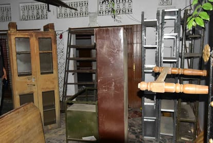 Demolition of litterateur Professor Ali Ahmed Fatmi house also in demolition