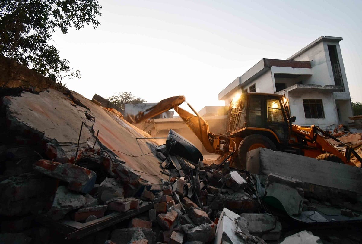 Mafia Atiq Ahmed horse stables broke ground, broke seven other constructions built on Nazul land