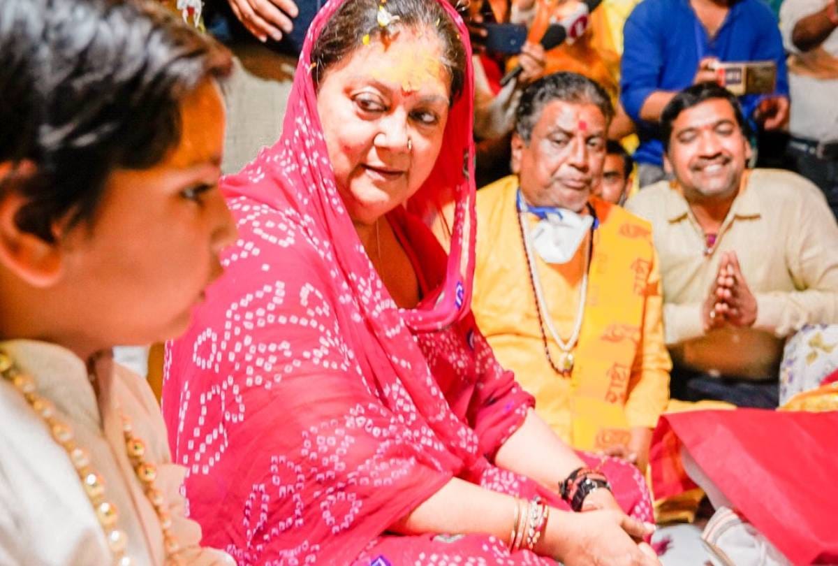 vasundhara raje lifestyle net worth delhi house and cars
