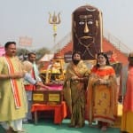 वृंदावन वैष्णव कुंभ में पहुंचीं रीवा जडेजा और नवनीत सिकेरा की पत्नी