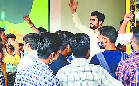 Students clashed with the proctorial team for reducing the course