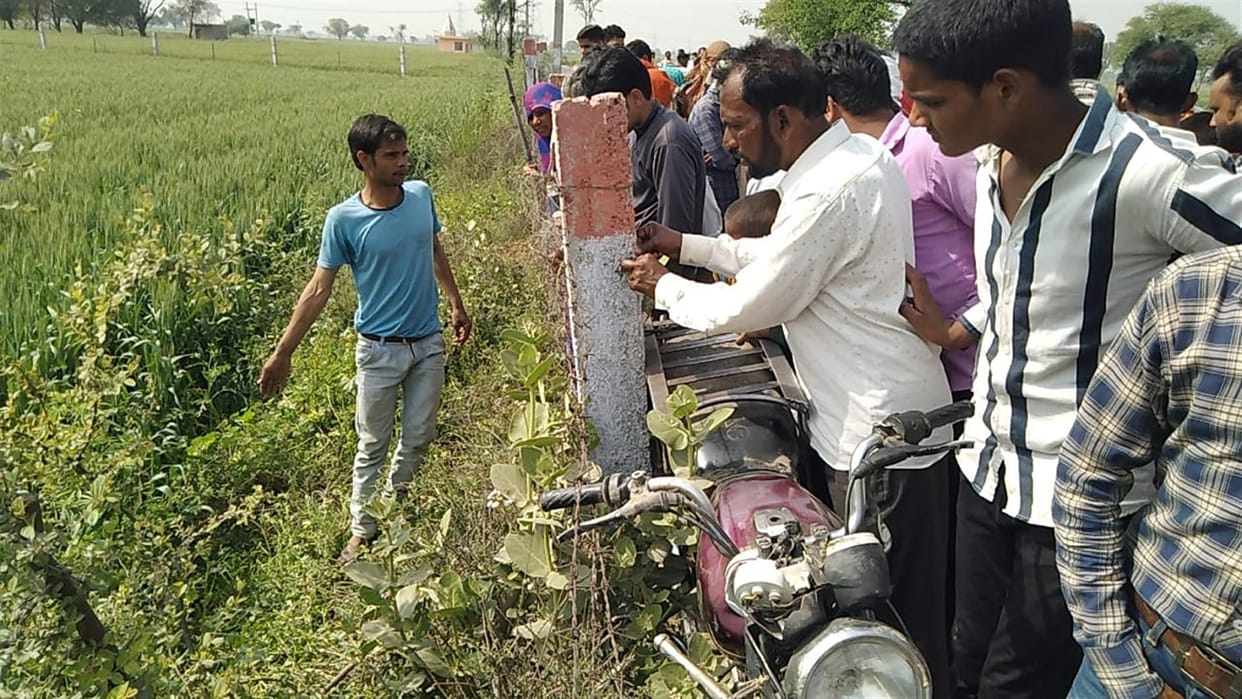 Hathras: Bike driver dies due to vehicle collision