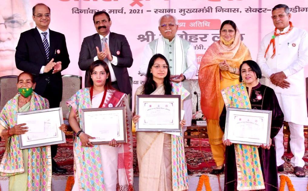 Deputy Commissioner Dr. Priyanka Soni honored with Indira Gandhi Mahila Shakti Award