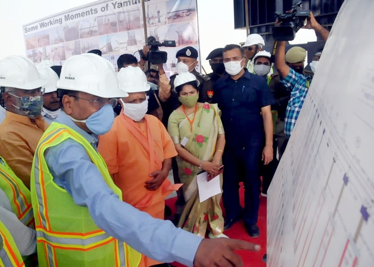 Yogi wearing the helmet saw the expressway