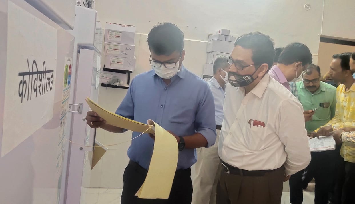DM reaches CMO office, four employees found absent