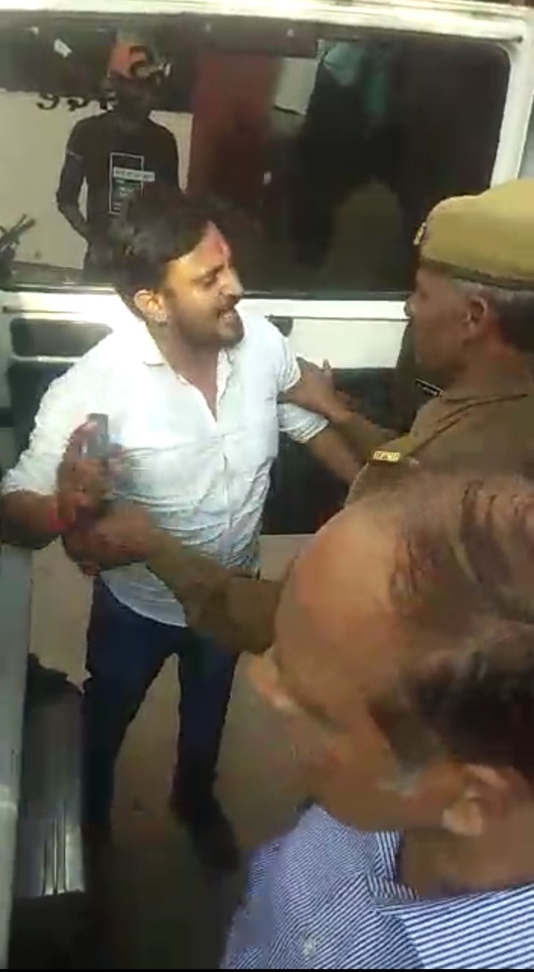 ward boy misbehaved and faught with SDM